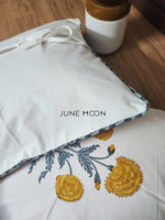 Load image into Gallery viewer, Zinnia - Set of 2 Cushion Covers
