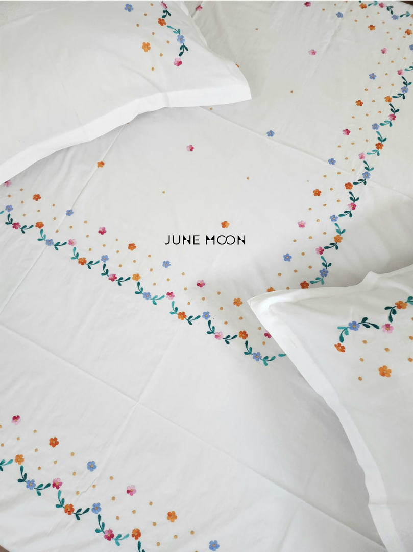 Noa - Embroidered Bedsheet Set