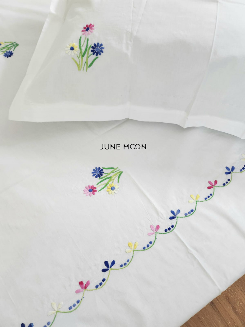 Emma - Embroidered Bedsheet Set