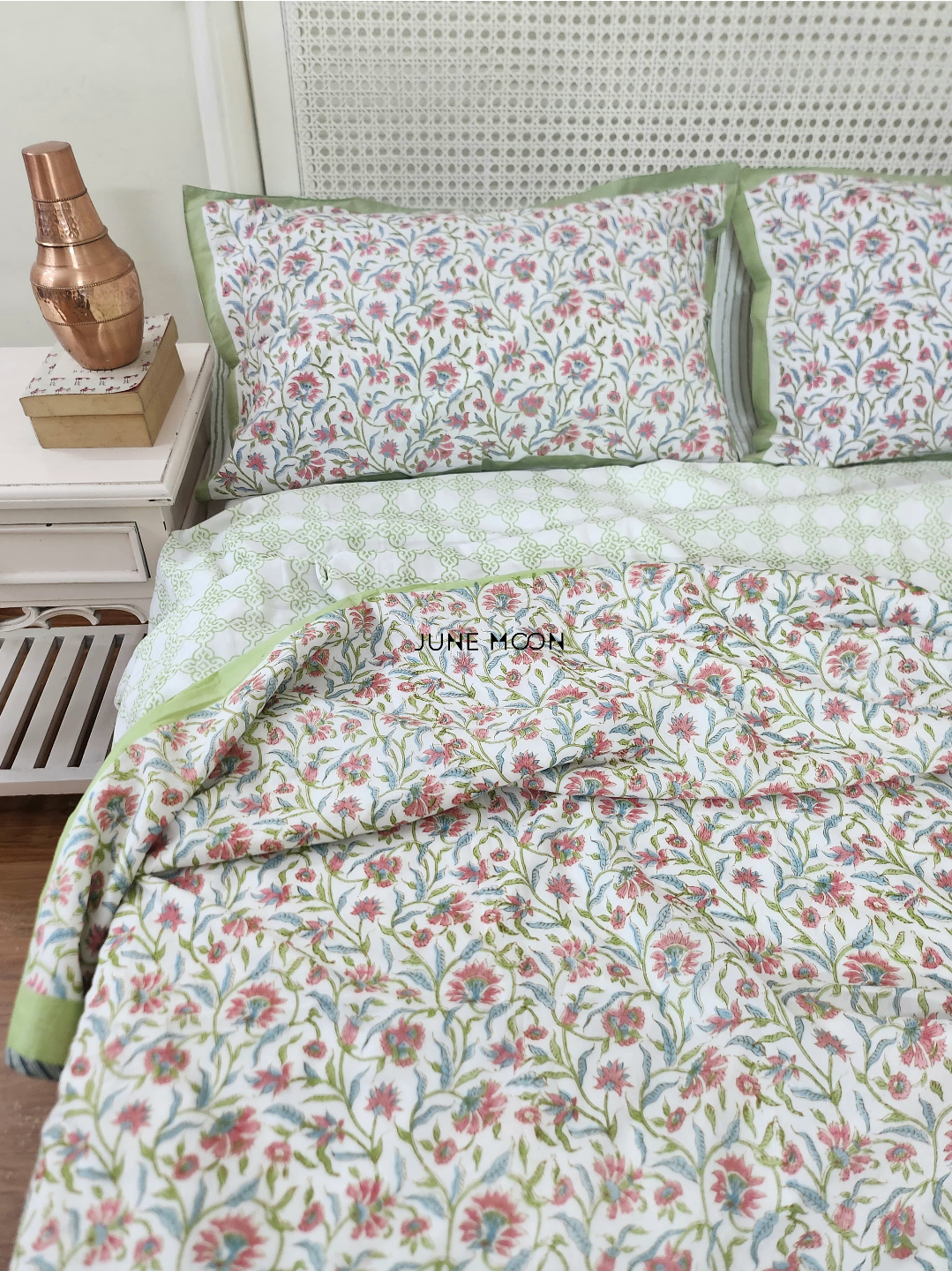Khanak - Set of Dohar &amp; Bedsheet
