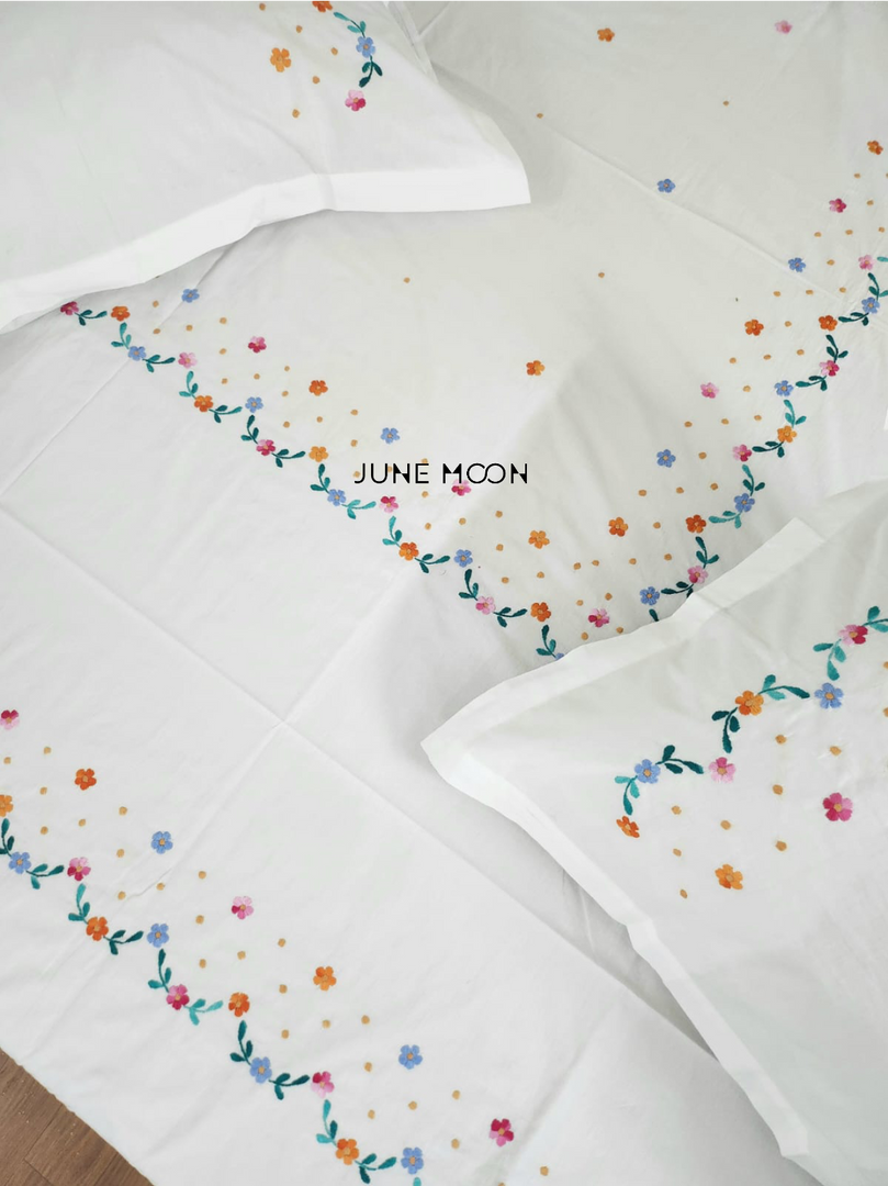Noa - Embroidered Bedsheet Set