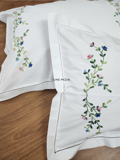 Bella - Set Of 2 Embroidered Pillow Cases